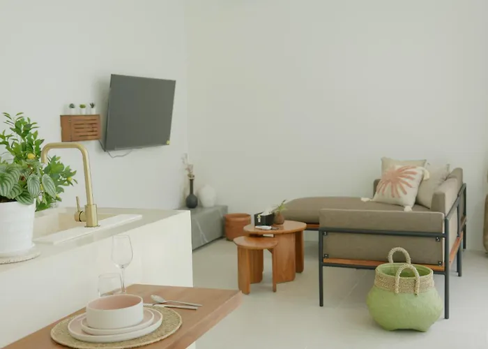 New Luxury Twenty Seven - Private Pool - 5 Minutes To Villa